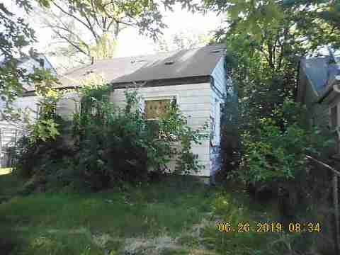 16184 Strathmoor (6)_m.jpg